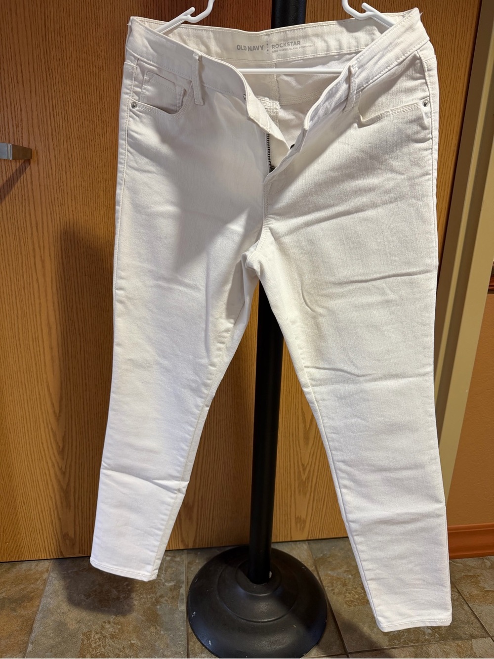 Old Navy White Skinny Rockstar Jeans for Women